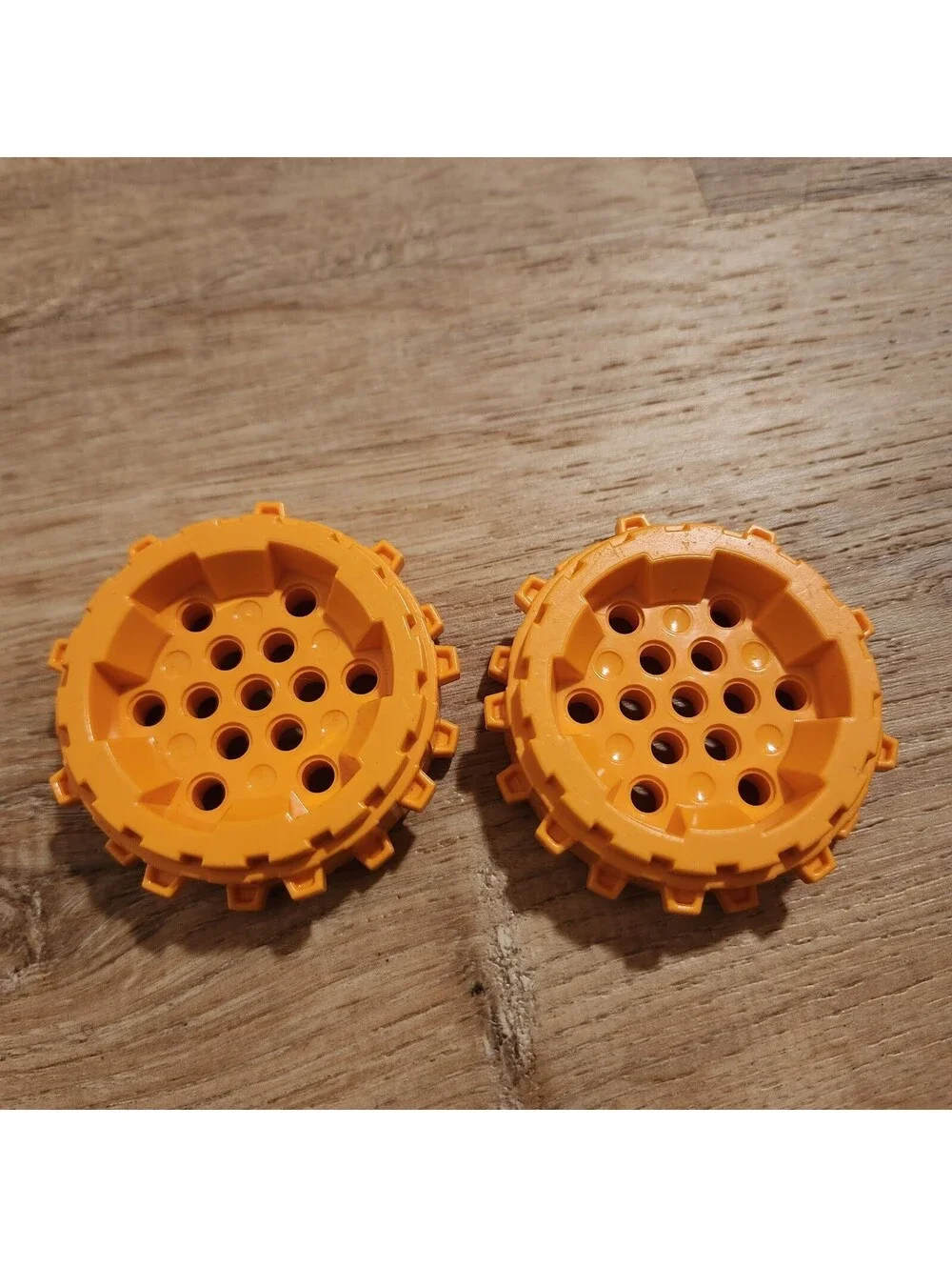 2 LEGO Parts 64711 Hard Plastic Wheels w/ Cleats 12 Holes 8x8 Orange Stackable